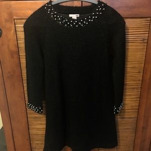Cute wool sweater with embellished neck & cuffs